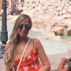 Meet your Posher, Alexis